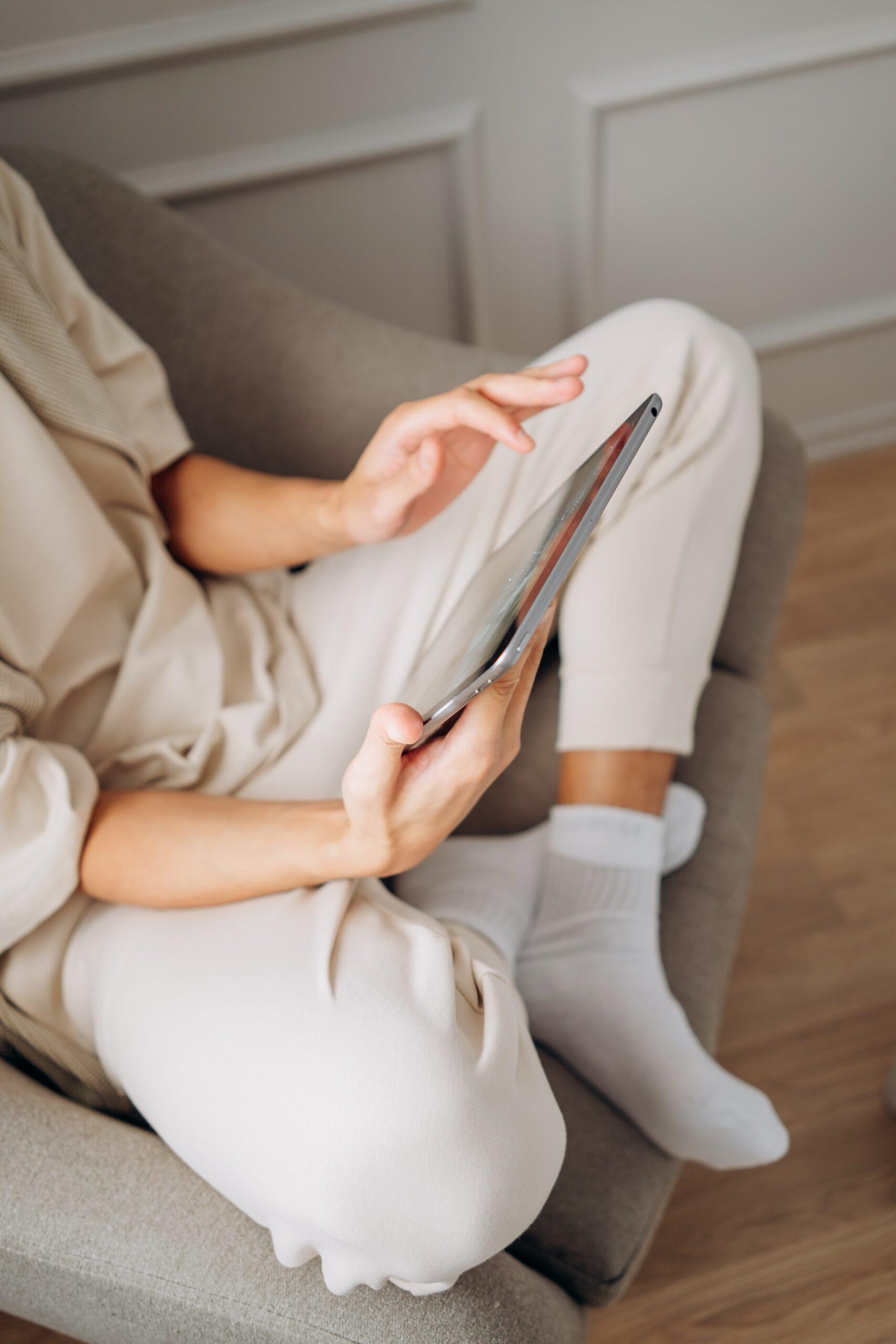 Knowledge takes up no space<br> in your home either:
the<br> Be Casa Essential blog